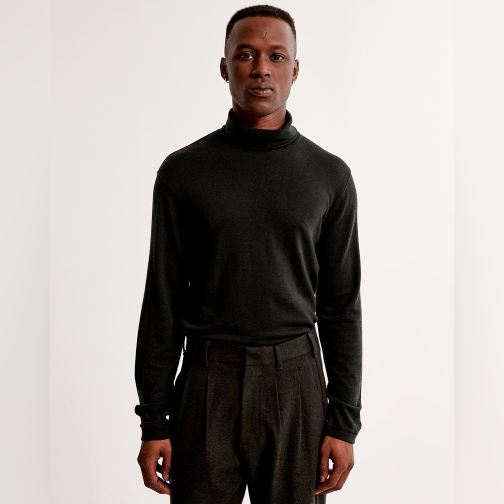 Abercrombie & Fitch Men's Merino Wool-Blend Turtleneck Sweater